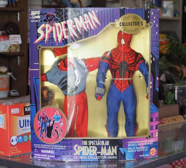 画像1: Spider-Man 12 inch Collector Hero (1)